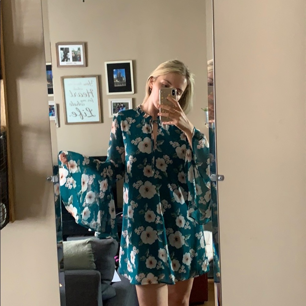 Dress - Picture 3 of 7